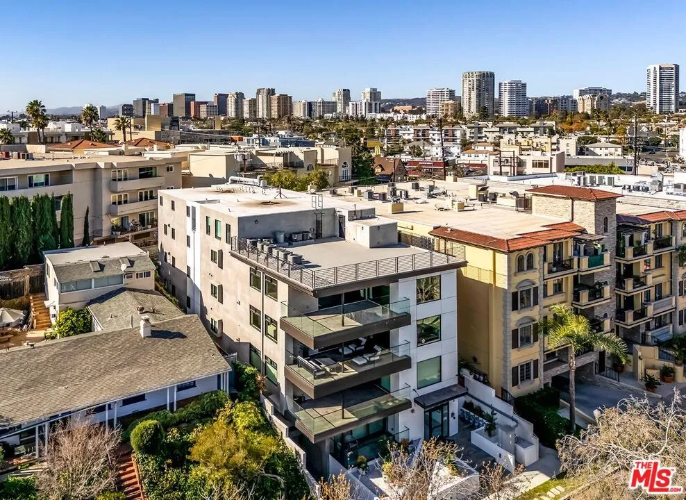 1839 Pandora Avenue Ph, Los Angeles, California 90025 home-pic-56